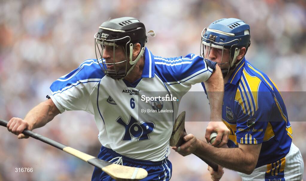 17 August 2008; Tony Browne, Waterford, in action against Eoin Kelly, Tipperary. GAA Hurling All-Ireland Senior Championship Semi-Final, Tipperary v Waterford, Croke Park, Dublin. Picture credit: Brian Lawless / SPORTSFILE