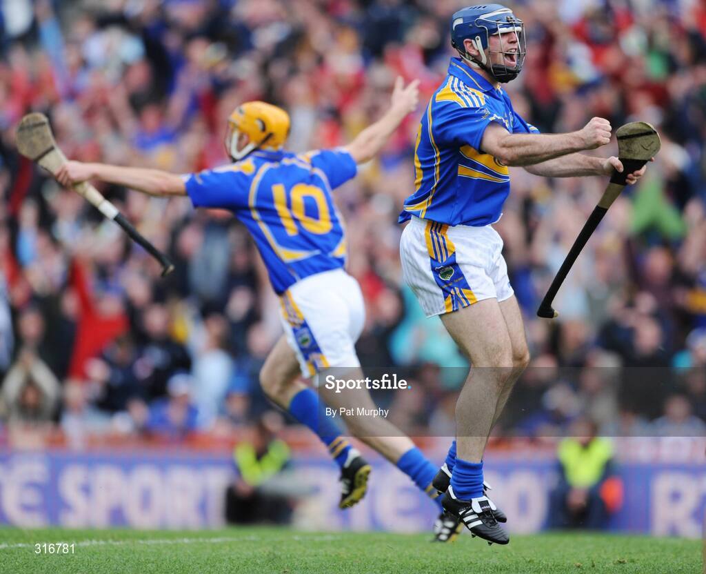 17 August 2008; Tipperary's Eoin Kelly jumps in celebration after team-mate Seamus Callinan, 10, had scored a goal. GAA Hurling All-Ireland Senior Championship Semi-Final, Tipperary v Waterford, Croke Park, Dublin. Picture credit: Pat Murphy / SPORTSFILE