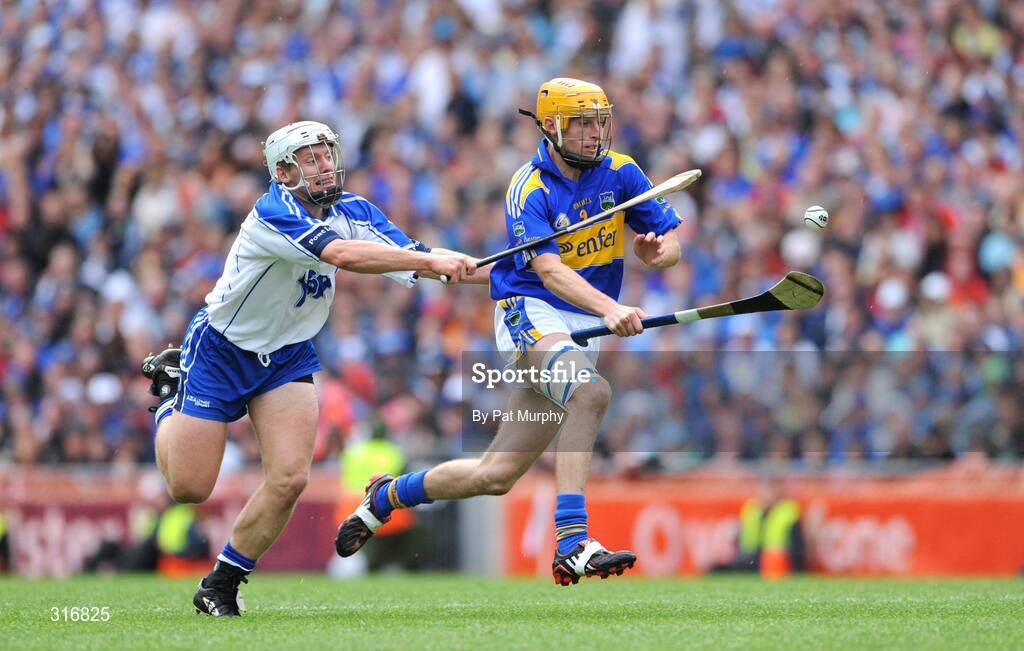 17 August 2008; Shane McGrath, Tipperary, in action against Eoin Murphy, Waterford. GAA Hurling All-Ireland Senior Championship Semi-Final, Tipperary v Waterford, Croke Park, Dublin. Picture credit: Pat Murphy / SPORTSFILE