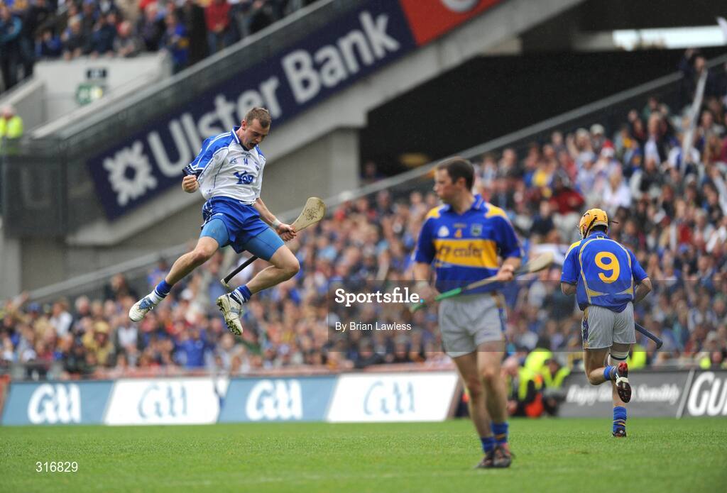 17 August 2008; Waterford's Eoin Kelly celebrates after scoring a late point. GAA Hurling All-Ireland Senior Championship Semi-Final, Tipperary v Waterford, Croke Park, Dublin. Picture credit: Brian Lawless / SPORTSFILE