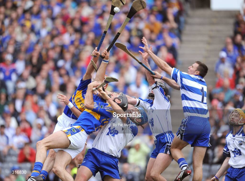 17 August 2008; Tipperary's Pat Kerwick, supported by team-mate Michael Webster, right, scores a goal which was disallowed despite the attentions of Waterford's, from left, Declan Prendergast, Tony Browne, Clinton Hennessy and Aidan Kearney. GAA Hurling All-Ireland Senior Championship Semi-Final, Tipperary v Waterford, Croke Park, Dublin. Picture credit: Pat Murphy / SPORTSFILE