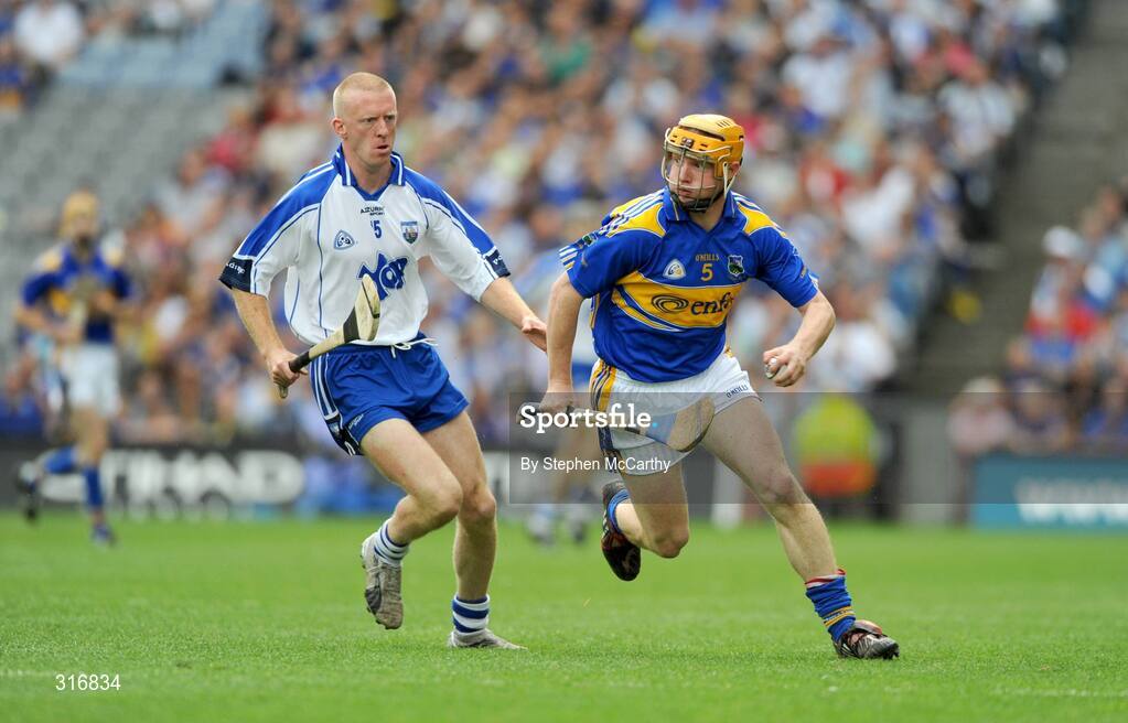 17 August 2008; Eamon Corcoran, Tipperary, in action against Declan Prendergast, Waterford. GAA Hurling All-Ireland Senior Championship Semi-Final, Tipperary v Waterford, Croke Park, Dublin. Picture credit: Stephen McCarthy / SPORTSFILE