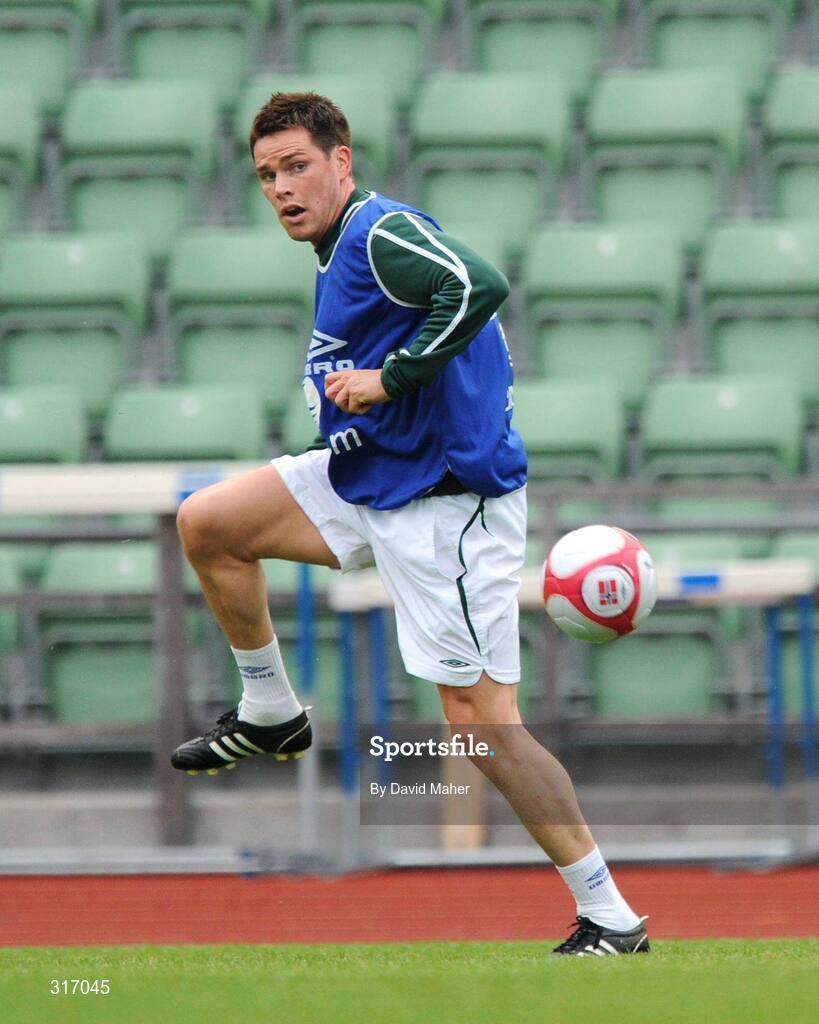 18 August 2008; Republic of Ireland's Steve Finnan during squad training. Bislett Stadium, Oslo, Norway. Picture credit: David Maher / SPORTSFILE