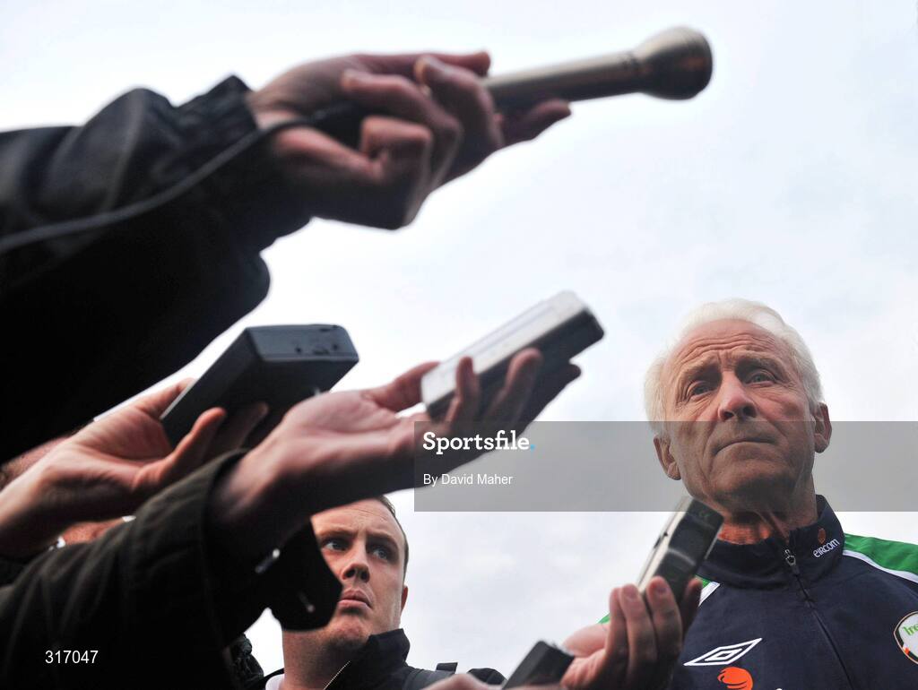 18 August 2008; Republic of Ireland manager, Giovanni Trapattoni during a pitchside interview after squad training. Bislett Stadium, Oslo, Norway. Picture credit: David Maher / SPORTSFILE