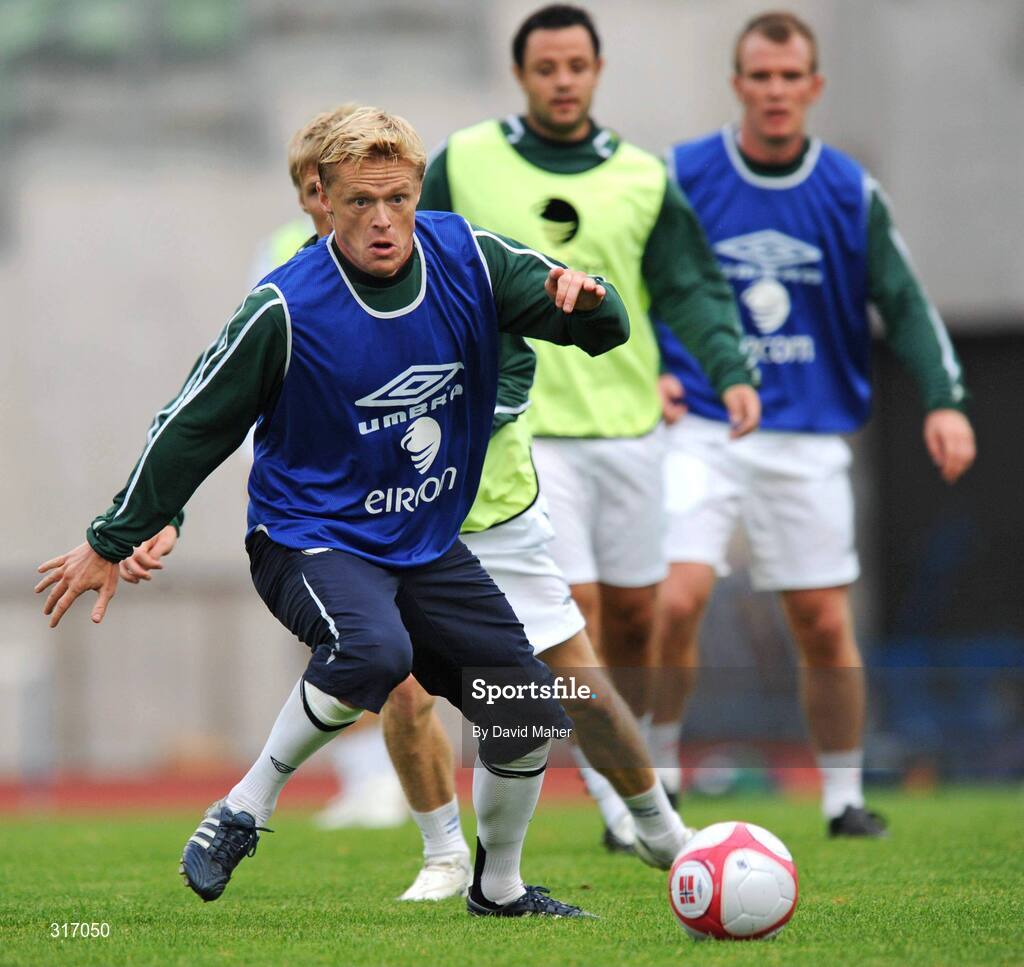 18 August 2008; Republic of Ireland's Damien Duff during squad training. Bislett Stadium, Oslo, Norway. Picture credit: David Maher / SPORTSFILE