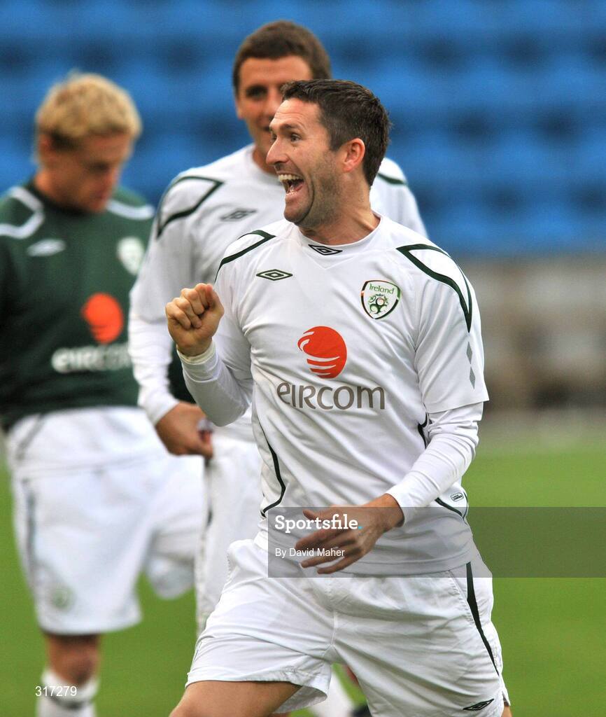 19 August 2008; Republic of Ireland captain Robbie Keane during squad training. Ullevall Stadium, Oslo, Norway. Picture credit: David Maher / SPORTSFILE