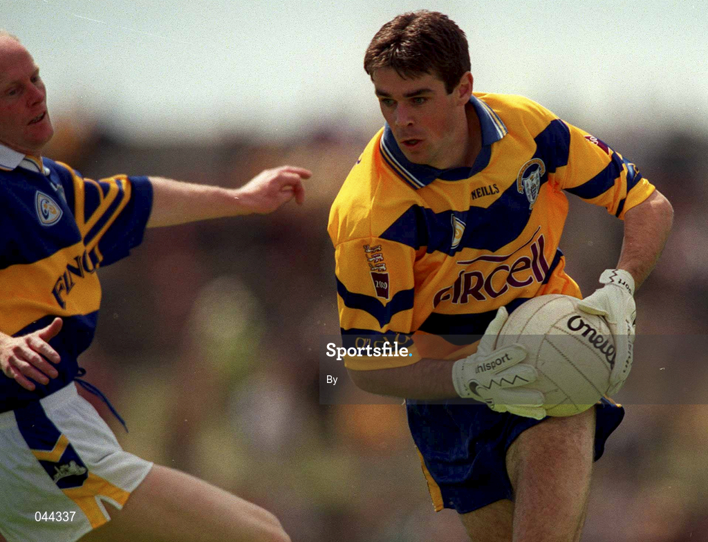 25 June 2000; Peadar McMahon, Clare, football. Picture credit; Brendan Moran/SPORTSFILE