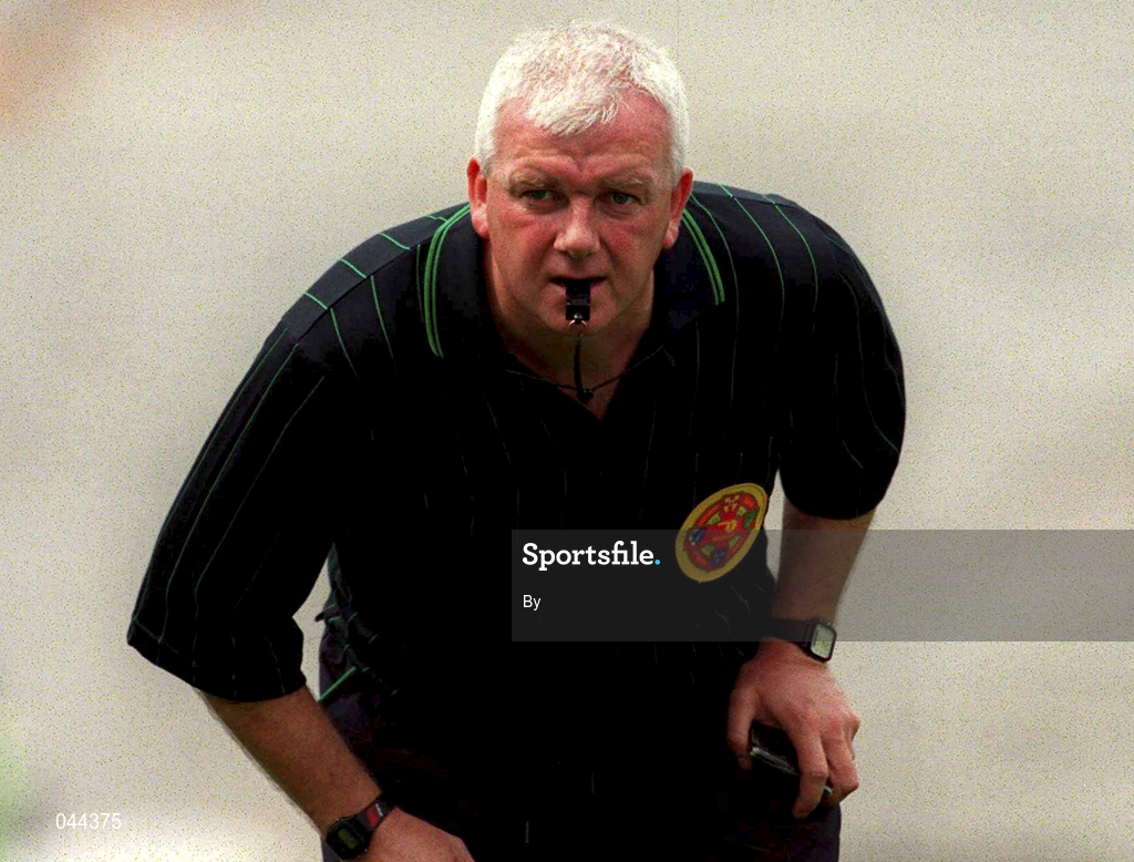 30 July 2000; Jim Smith, GAA Referee. Picture credit; Ray McManus/SPORSTFILE
