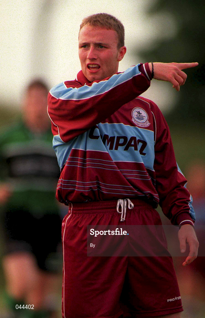 25 July 2000; Ger Crossly, Galway United, Soccer. Picture credit; Matt Browne/SPORTSFILE