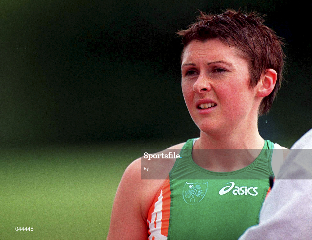 29 July 2000; Freda Davoren, Ireland, women's 800m. Athletics. Picture credit; Brendan Moran/SPORTSFILE