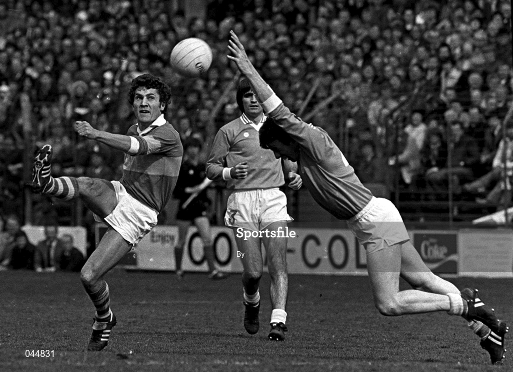 15 August 1982; Kerry's Ger Power gets in his shot at goal despite the attentions of Armagh's Noel Marley. Kerry v Armagh, All-Ireland Football semi-final, Croke Park, Dublin. Picture credit; Ray McManus/SPORTSFILE
