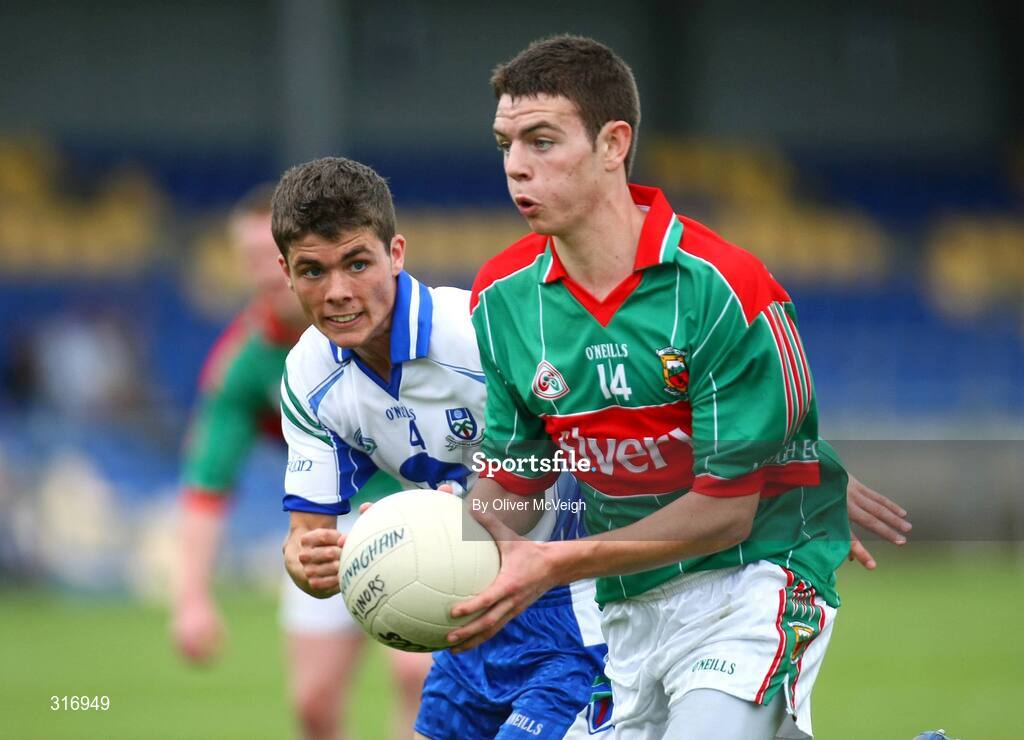 9 August 2008; Aidan Walsh, Mayo, in action against Sam Dooney, Monaghan. ESB GAA Football All-Ireland Minor Championship Quarter-Final, Mayo v Monaghan, Pearse Park, Longford. Picture credit: Oliver McVeigh / SPORTSFILE
