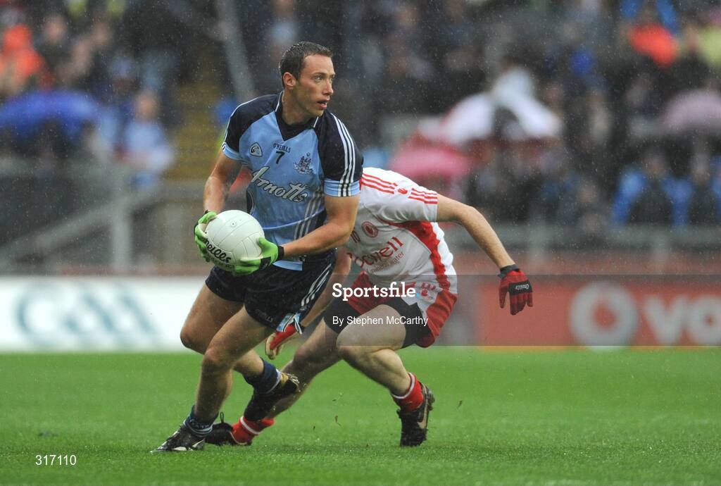 16 August 2008; Barry Cahill, Dublin, in action against Brian Dooher, Tyrone. GAA Football All-Ireland Senior C'ship Quarter-Final, Dublin v Tyrone, Croke Park, Dublin. Picture credit: Stephen McCarthy / SPORTSFILE