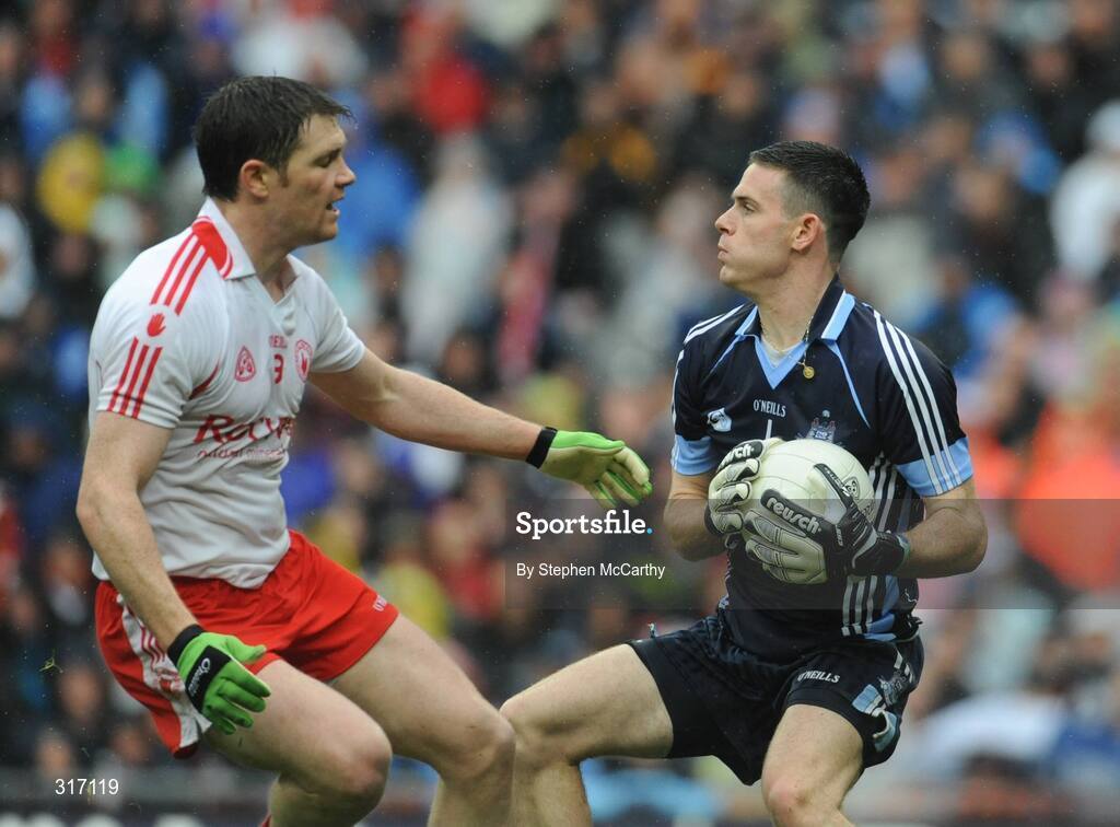 16 August 2008; Stephen Cluxton, Dublin, in action against Enda McGinley, Tyrone. GAA Football All-Ireland Senior C'ship Quarter-Final, Dublin v Tyrone, Croke Park, Dublin. Picture credit: Stephen McCarthy / SPORTSFILE