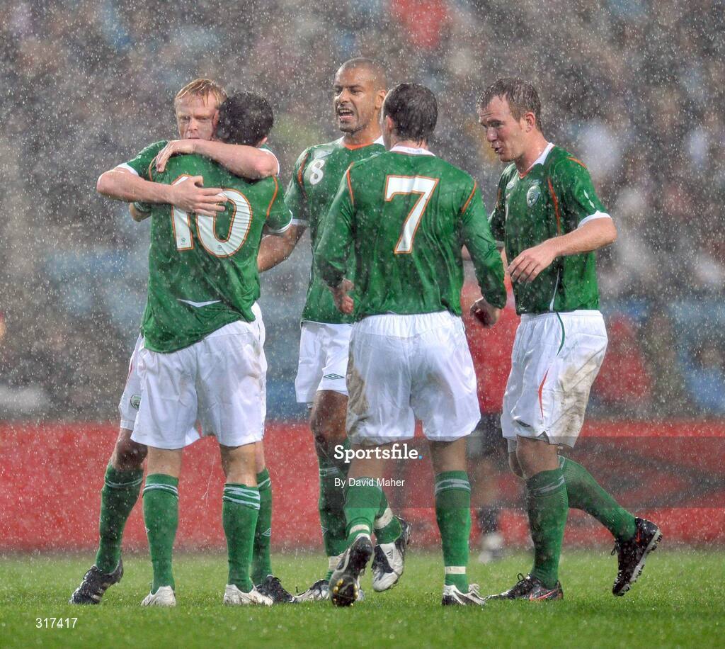 20 August 2008; Republic of Ireland's Robbie Keane, 10, celebrates after scoring his side's first goal with team-mate' Damien Duff, Steven Reid, Aiden Mcgeady and Glenn Whelan. International Friendly, Norway v Republic of Ireland, Ullevall Stadium, Oslo, Norway. Picture credit: David Maher / SPORTSFILE