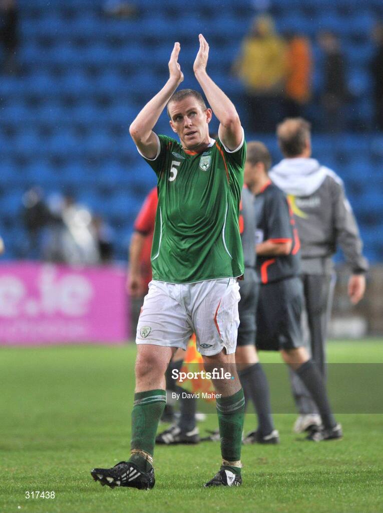 20 August 2008; Republic of Ireland's Richard Dunne applauds the supporters at the end of the game. International Friendly, Norway v Republic of Ireland, Ullevall Stadium, Oslo, Norway. Picture credit: David Maher / SPORTSFILE
