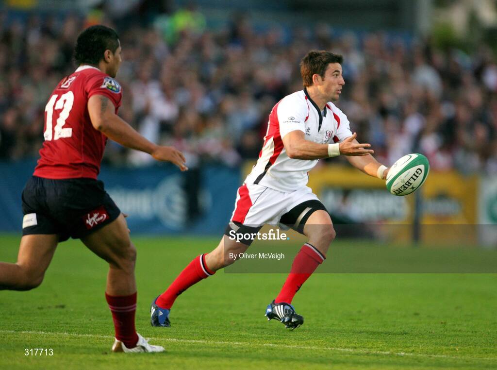 22 August 2008; Ian Humphreys, Ulster, in action against Charlie Fetoai, Queensland Reds. Pre-Season Friendly, Ulster v Queensland Reds, Ravenhill Park, Belfast, Co. Antrim. Picture credit: Oliver McVeigh / SPORTSFILE