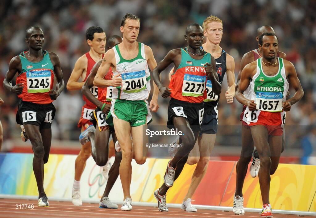23 August 2008; Alistair Cragg, 2041, Ireland, in action during the Men's 5000m Final, which he failed to finish. Beijing 2008 - Games of the XXIX Olympiad, National Stadium, Olympic Green, Beijing, China. Picture credit: Brendan Moran / SPORTSFILE