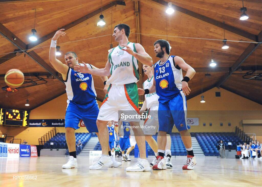 22 August 2008; Sigurour Thorsteinsson, left, and Hlynur Baeringsson, Iceland, Ireland, in action against Damian Matacz, Ireland. Emerald Hoops Day 2, Ireland v Iceland, National Basketball Arena, Tallaght, Dublin. Picture credit: Stephen McCarthy / SPORTSFILE