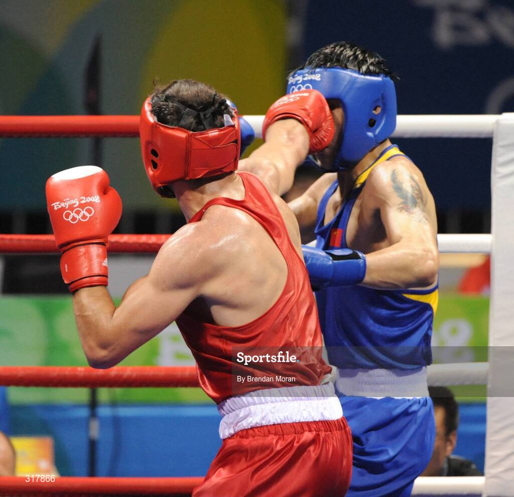 24 August 2008; Kenneth Egan, Ireland, in action during his bout with Xiaoping Zhang, in blue, China, in the Light Heavy weight Final, 81kg, contest. Beijing 2008 - Games of the XXIX Olympiad, Beijing Workers' Gymnasium, Olympic Green, Beijing, China. Picture credit: Brendan Moran / SPORTSFILE