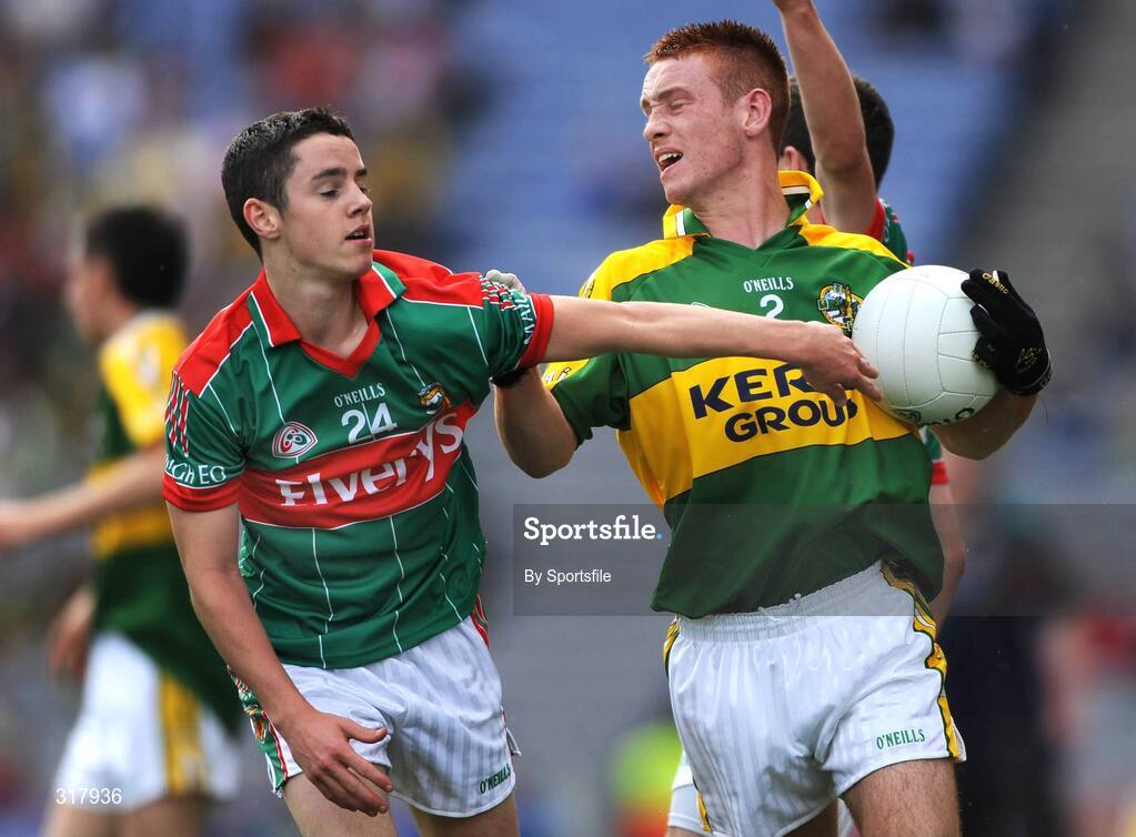 24 August 2008; Padraig Reidy, Kerry, in action against Louis Cawley, Mayo. ESB GAA Football All-Ireland Minor Championship Semi-Final, Kerry v Mayo, Croke Park, Dublin. Photo by Sportsfile