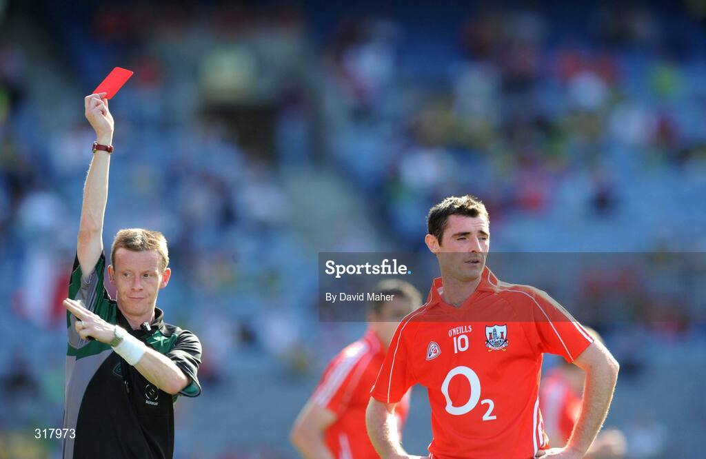 24 August 2008; Referee Joe McQuillan sends off Donncha O'Connor, Cork. GAA Football All-Ireland Senior Championship Semi-Final, Kerry v Cork, Croke Park, Dublin. Picture credit: David Maher / SPORTSFILE