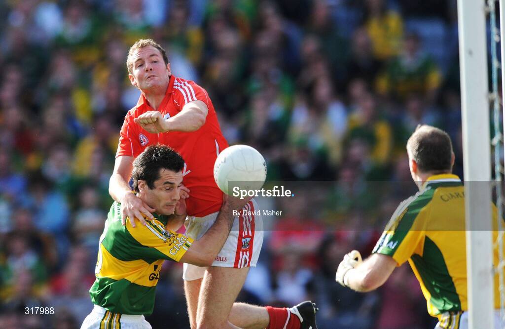 24 August 2008; James Masters, Cork beats Tom O'Sullivan, Kerry, to score his side's second goal during the closing stages of the game. GAA Football All-Ireland Senior Championship Semi-Final, Kerry v Cork, Croke Park, Dublin. Picture credit: David Maher / SPORTSFILE