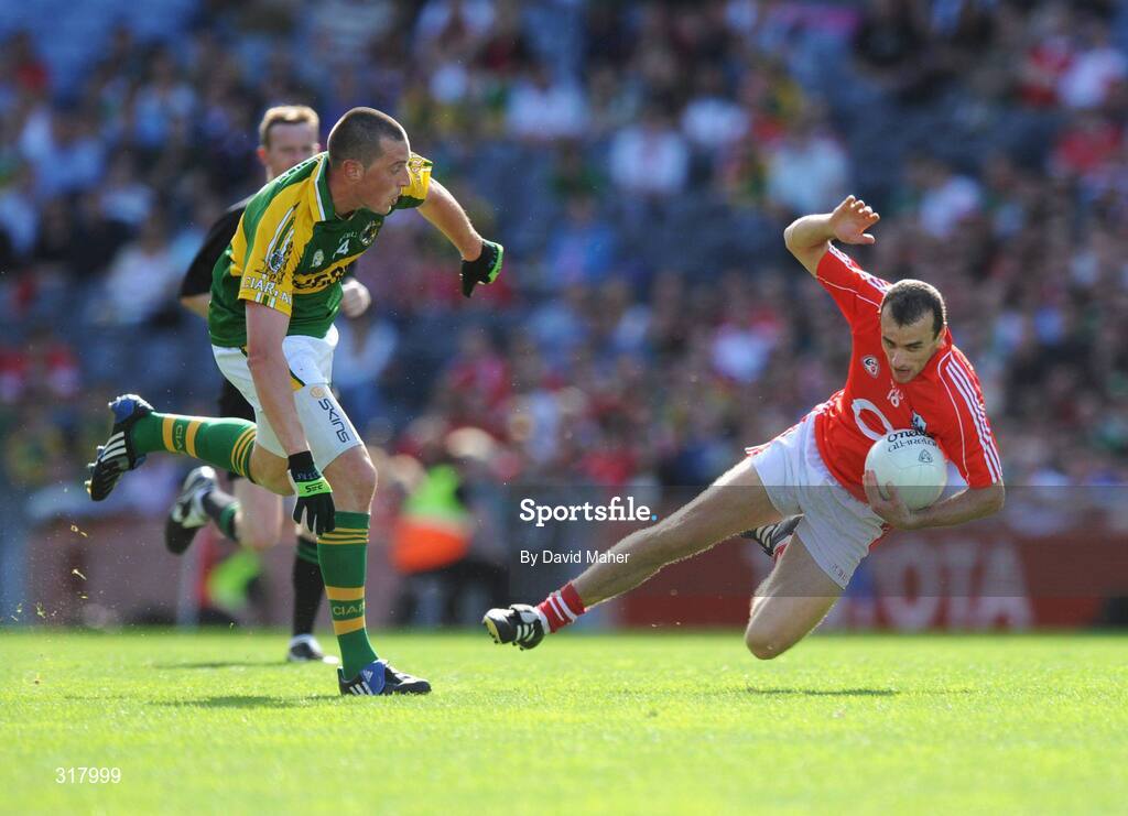 24 August 2008; John Miskella, Cork, in action against Kieran Donaghy, Kerry. GAA Football All-Ireland Senior Championship Semi-Final, Kerry v Cork, Croke Park, Dublin. Picture credit: David Maher / SPORTSFILE
