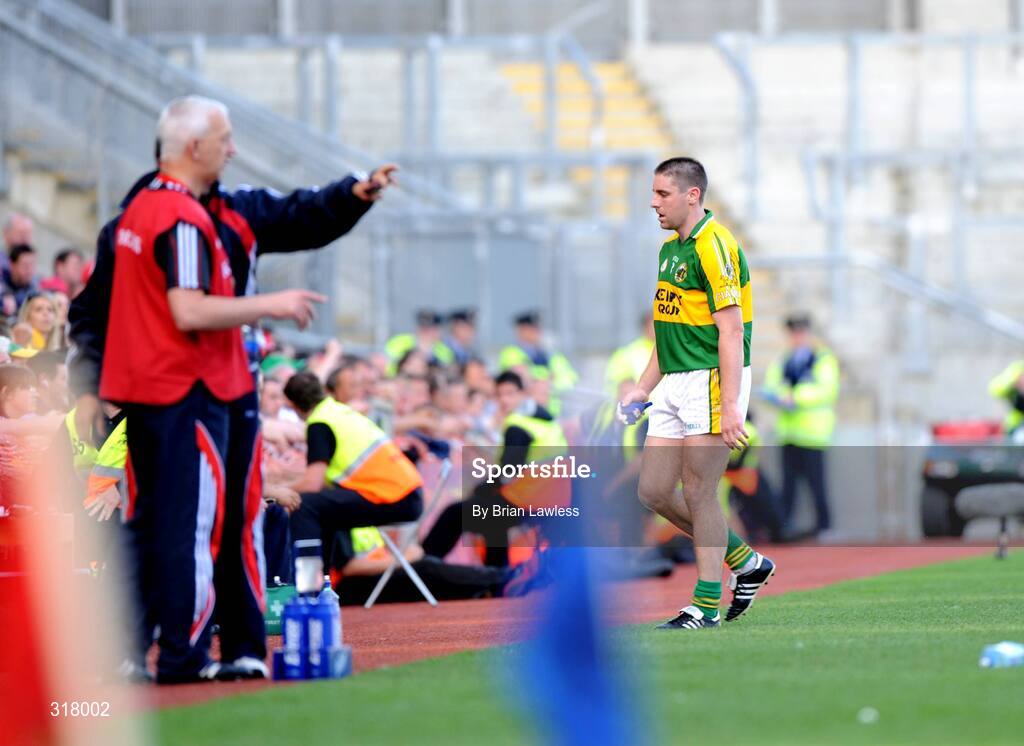 24 August 2008; Kerry's Darragh O Se leaves the field after being sent off. GAA Football All-Ireland Senior Championship Semi-Final, Kerry v Cork, Croke Park, Dublin. Picture credit: Brian Lawless / SPORTSFILE