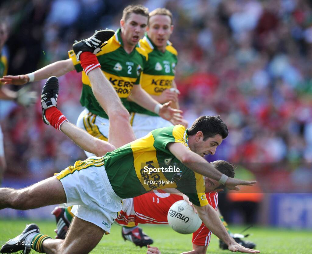 24 August 2008; Aidan O'Mahony, Kerry, fouls Graham Canty, Cork, during injury time to concede a penalty. GAA Football All-Ireland Senior Championship Semi-Final, Kerry v Cork, Croke Park, Dublin. Picture credit: David Maher / SPORTSFILEE