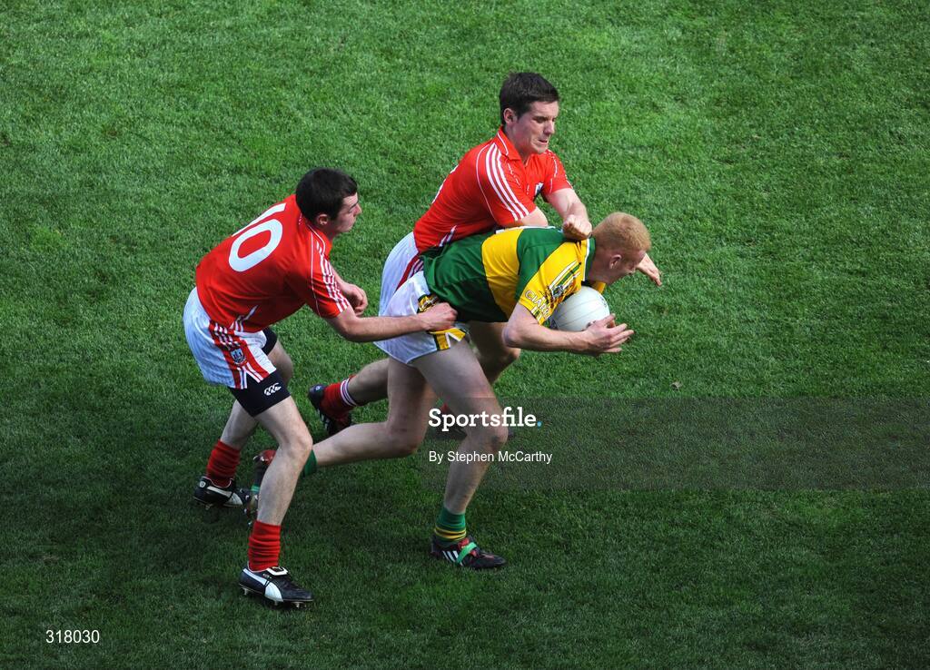 24 August 2008; Seamus Scanlon, Kerry, in action against Donncha O'Connor, left, and Daniel Goulding, Cork. GAA Football All-Ireland Senior Championship Semi-Final, Kerry v Cork, Croke Park, Dublin. Picture credit: Stephen McCarthy / SPORTSFILE