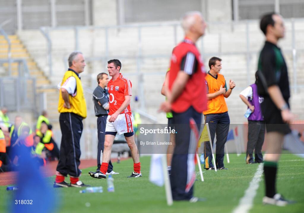 24 August 2008; Cork's Donncha O'Connor leaves the field after being sent off. GAA Football All-Ireland Senior Championship Semi-Final, Kerry v Cork, Croke Park, Dublin. Picture credit: Brian Lawless / SPORTSFILE