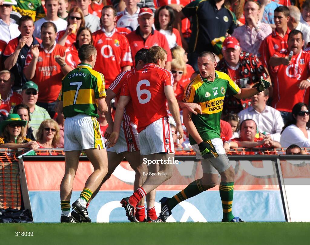 24 August 2008; Kieran Donaghy, right, Kerry, has words with Donncha O'Connor and Ger Spillane, no. 6, Cork. GAA Football All-Ireland Senior Championship Semi-Final, Kerry v Cork, Croke Park, Dublin. Photo by Sportsfile