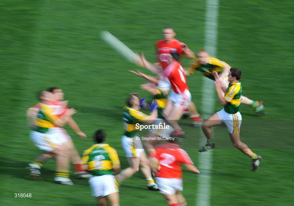 24 August 2008; A general view of the action between Kerry and Cork. GAA Football All-Ireland Senior Championship Semi-Final, Kerry v Cork, Croke Park, Dublin. Picture credit: Stephen McCarthy / SPORTSFILE