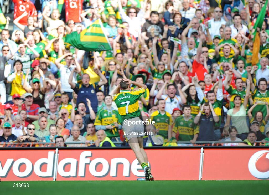 24 August 2008; Kerry's Killian Young turns away after missing a last minute scoring opportunity. GAA Football All-Ireland Senior Championship Semi-Final, Kerry v Cork, Croke Park, Dublin. Picture credit: Brian Lawless / SPORTSFILE