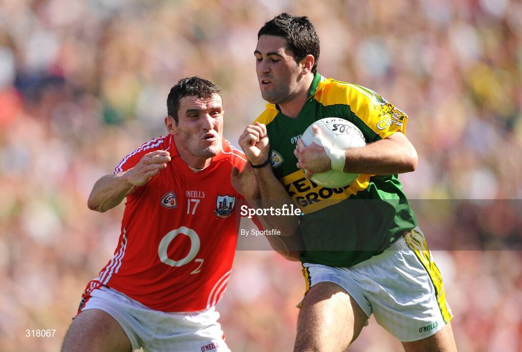 24 August 2008; Brian Sheehan, Kerry, in action against Graham Canty, Cork. GAA Football All-Ireland Senior Championship Semi-Final, Kerry v Cork, Croke Park, Dublin. Photo by Sportsfile