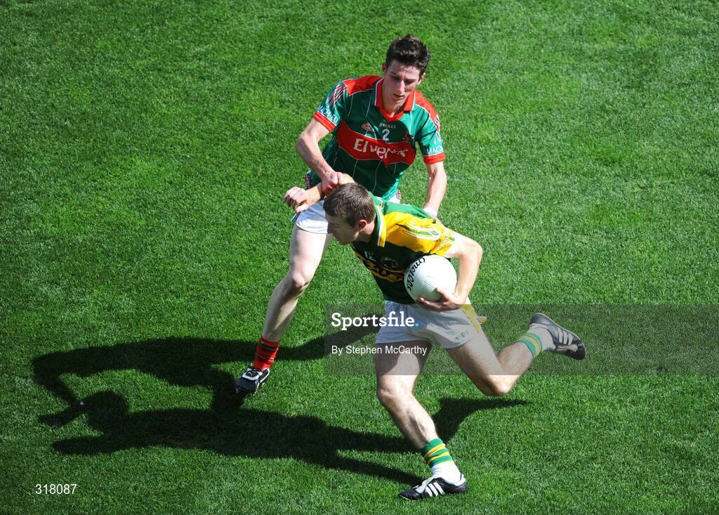 24 August 2008; Colm O'Shea, Kerry, in action against David Dolan, Mayo. ESB GAA Football All-Ireland Minor Championship Semi-Final, Kerry v Mayo, Croke Park, Dublin. Picture credit: Stephen McCarthy / SPORTSFILE