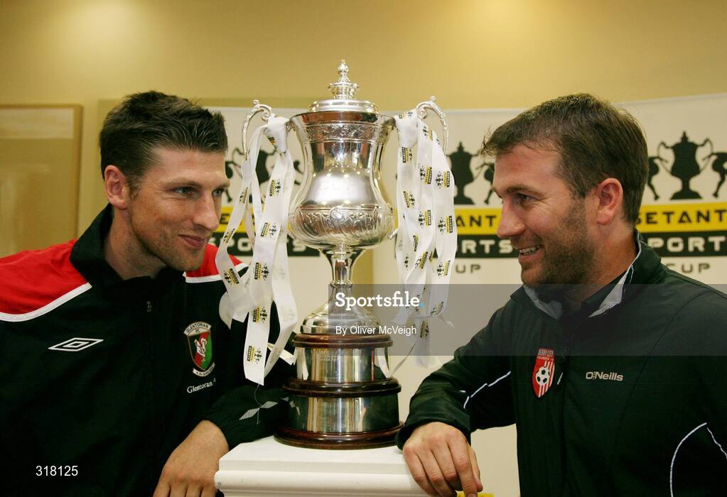26 August 2008; Paul Leeman, Glentoran, and Alan Reynolds, Derry City Assistant manager at the Setanta Sports Cup Re-Launch. Fairways Hotel, Dundalk. Picture credit: Oliver McVeigh / SPORTSFILE