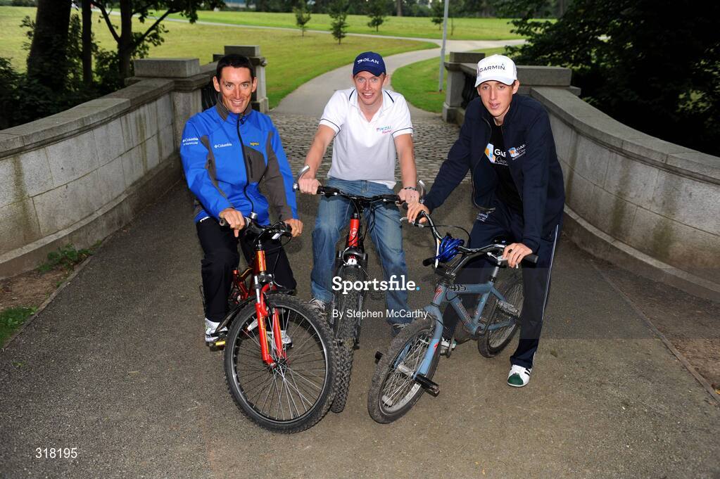 26 August 2008; Riders, from left, Marco Pinotti, Team Columbia, David O'Loughlin, Pezula, and Irish National Champion Dan Martin, Garmin Chipotle H30, at a photocall ahead of tomorrow's start of the Tour of Ireland. Tour of Ireland Press Conference, Crowne Plaza Hotel, Dublin. Picture credit: Stephen McCarthy / SPORTSFILE