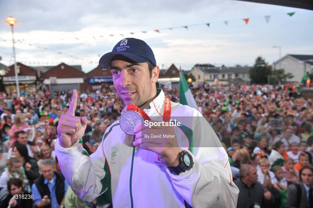 26 August 2008; Olympic silver medallist Kenny Egan is greeted by supporters upon his arrival at Clondalkin, Co. Dublin . Picture credit: David Maher / SPORTSFILE