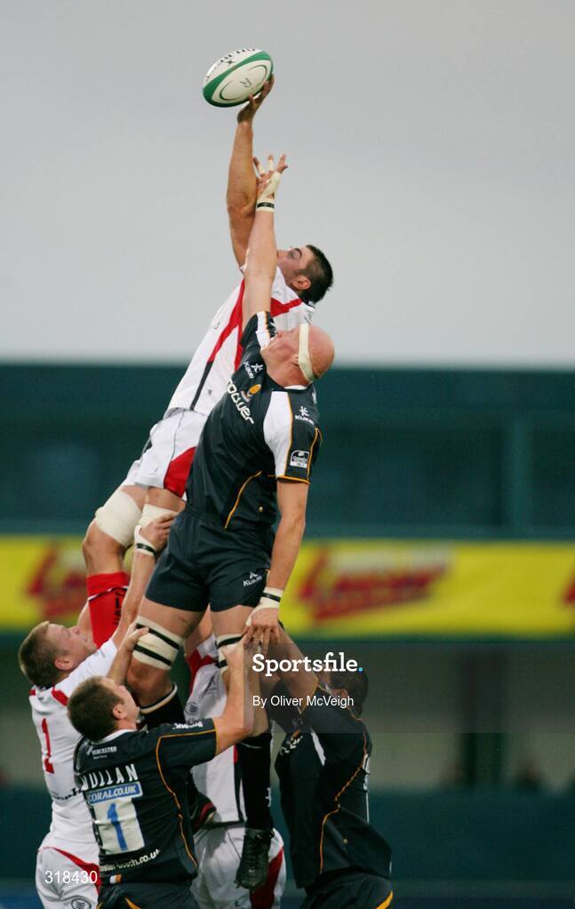 27 August 2008; Ryan Caldwell, Ulster, in action against Craig Gillies, Worcester. Pre-season Friendly, Ulster v Worcester, Ravenhill Park, Belfast. Picture credit: Oliver McVeigh / SPORTSFILE