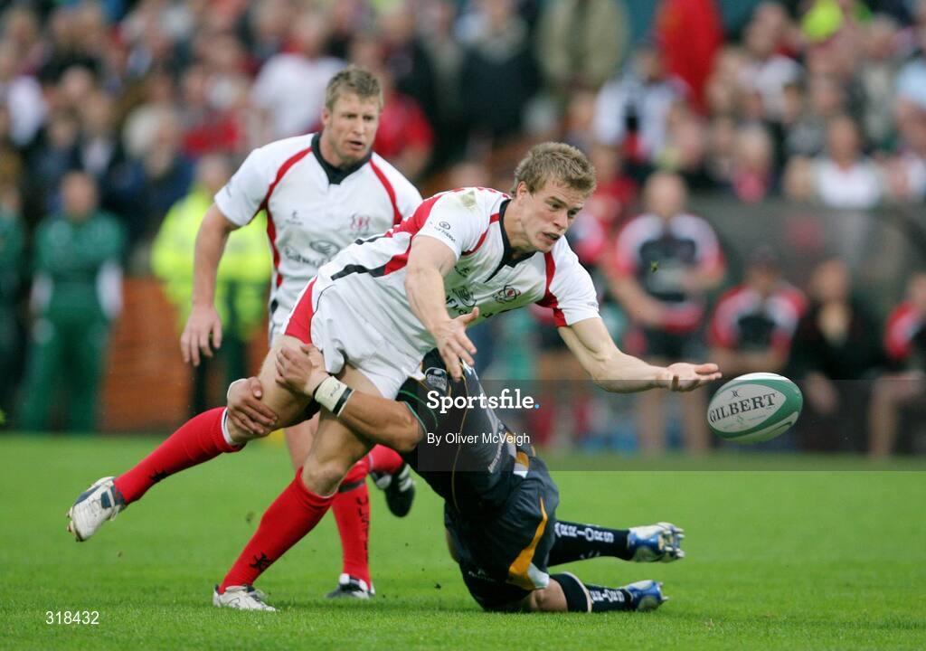 27 August 2008; Andrew Trimble, Ulster, in action against Dale Rasmussen, Worcester. Pre-season Friendly, Ulster v Worcester, Ravenhill Park, Belfast. Picture credit: Oliver McVeigh / SPORTSFILE
