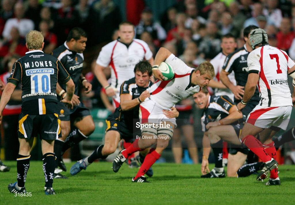 27 August 2008; Chris Henry, Ulster, in action against Thomas Wood, Worcester. Pre-season Friendly, Ulster v Worcester, Ravenhill Park, Belfast. Picture credit: Oliver McVeigh / SPORTSFILE