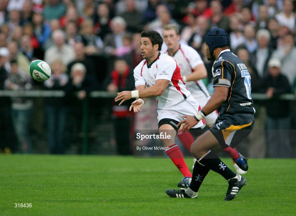 27 August 2008; Ian Humphreys, Ulster, in action against Samuel Tuitupou, Worcester. Pre-season Friendly, Ulster v Worcester, Ravenhill Park, Belfast. Picture credit: Oliver McVeigh / SPORTSFILE