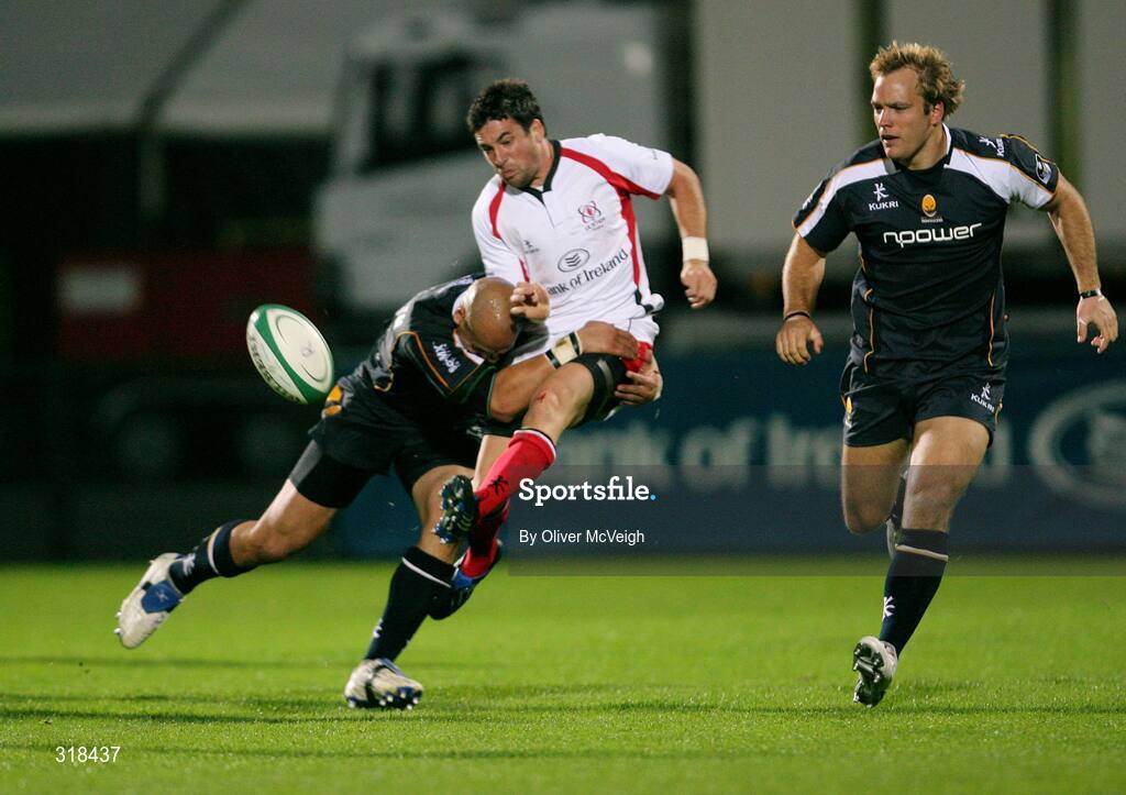 27 August 2008; Ian Humphreys, Ulster, in action against Dale Rasmussen, Worcester. Pre-season Friendly, Ulster v Worcester, Ravenhill Park, Belfast. Picture credit: Oliver McVeigh / SPORTSFILE