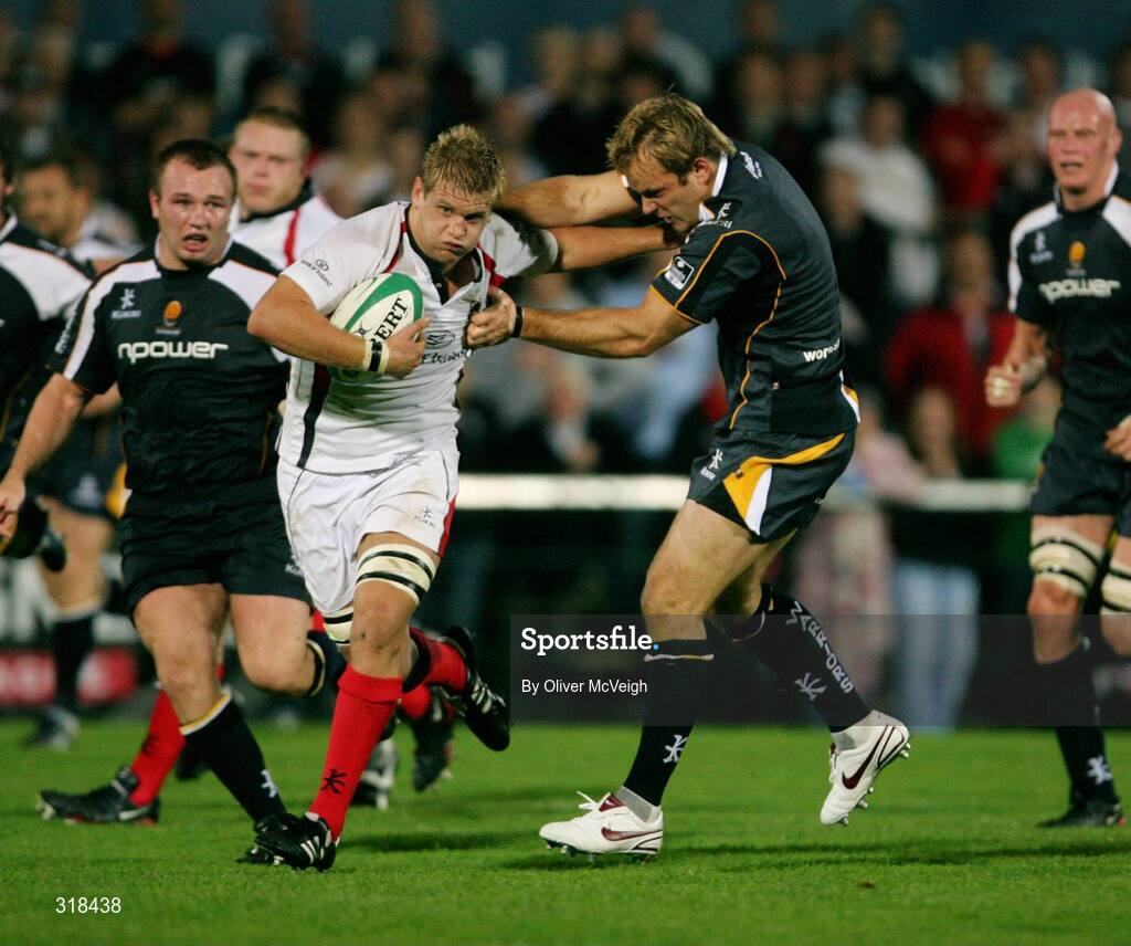 27 August 2008; Chris Henry, Ulster, in action against Kai Horstmann, Worcester. Pre-season Friendly, Ulster v Worcester, Ravenhill Park, Belfast. Picture credit: Oliver McVeigh / SPORTSFILE