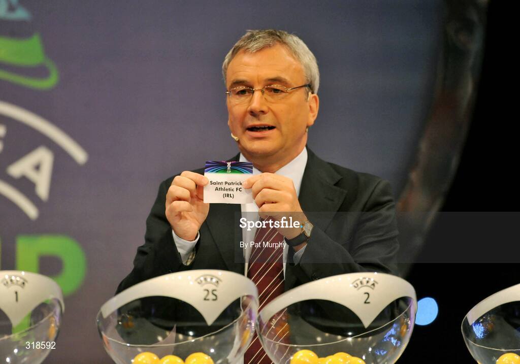 29 August 2008; UEFA General Secretary David Taylor holds the name of St. Patrick's Athletic during the UEFA Cup draw. UEFA Super Cup, Grimaldi Forum, Monaco. Picture credit: Pat Murphy / SPORTSFILE