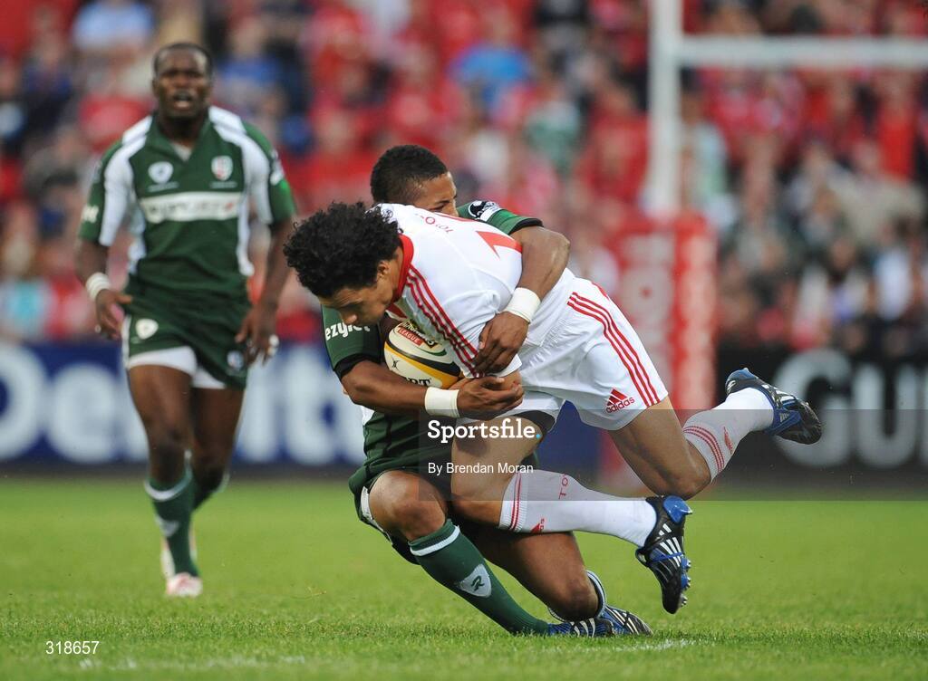 29 August 2008; Doug Howlett, Munster, is tackled by Delon Armitage, London Irish. Pre-Season Friendly - Munster v London Irish, Musgrave Park, Cork. Picture credit: Brendan Moran / SPORTSFILE