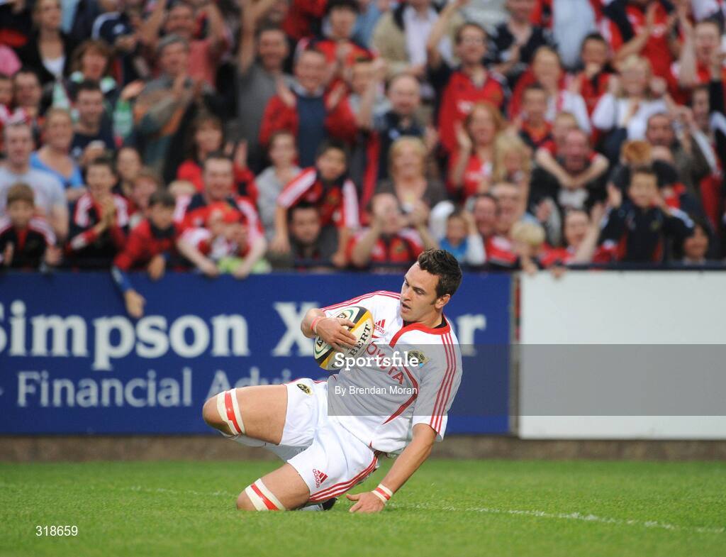 29 August 2008; Niall Ronan, Munster, goes over to score his side's first try against London Irish. Pre-Season Friendly - Munster v London Irish, Musgrave Park, Cork. Picture credit: Brendan Moran / SPORTSFILE