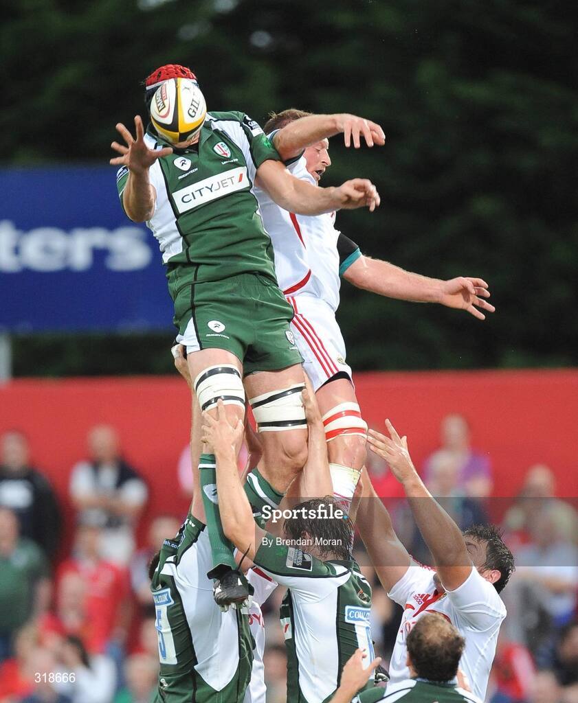 29 August 2008; Nick Kennedy, London Irish, wins a lineout from Mick O'Driscoll, Munster. Pre-Season Friendly - Munster v London Irish, Musgrave Park, Cork. Picture credit: Brendan Moran / SPORTSFILE
